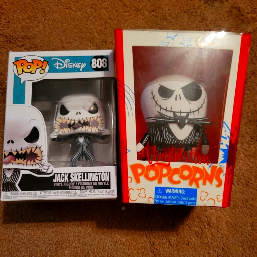 2 nightmare before Christmas vinyl funko and Disney popcorns